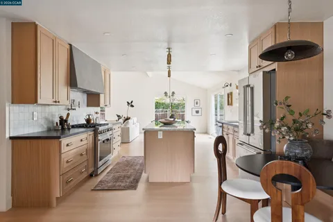 $1,895,000 | 3085 Avellano Drive, Walnut Creek, CA 94598