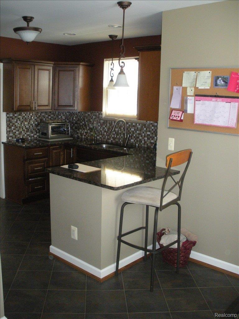 411 Moran Road Grosse Pointe, MI 48236 - Photo 6 of 10 KIT 2