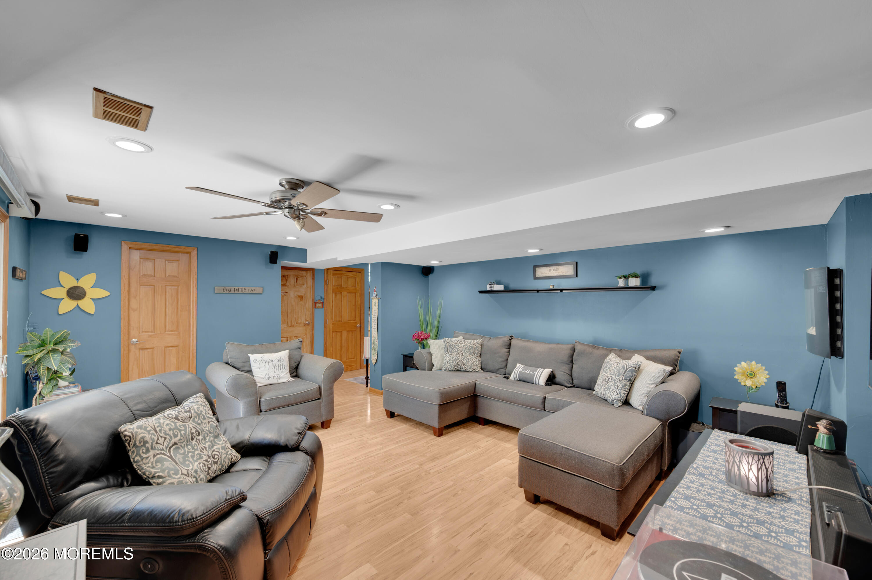17 Eliot Road Manalapan, NJ 07726 - Photo 35 of 58 Down Living 2