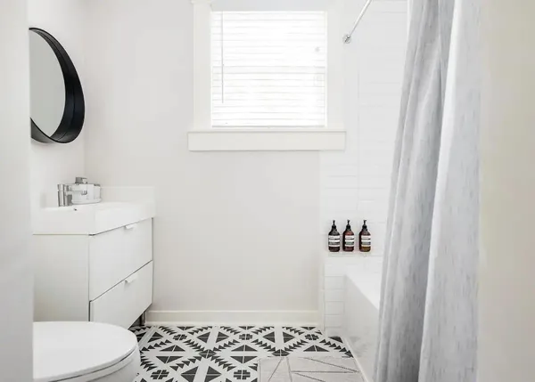 $2,300 | 114 Redan Street, Houston, TX 77009