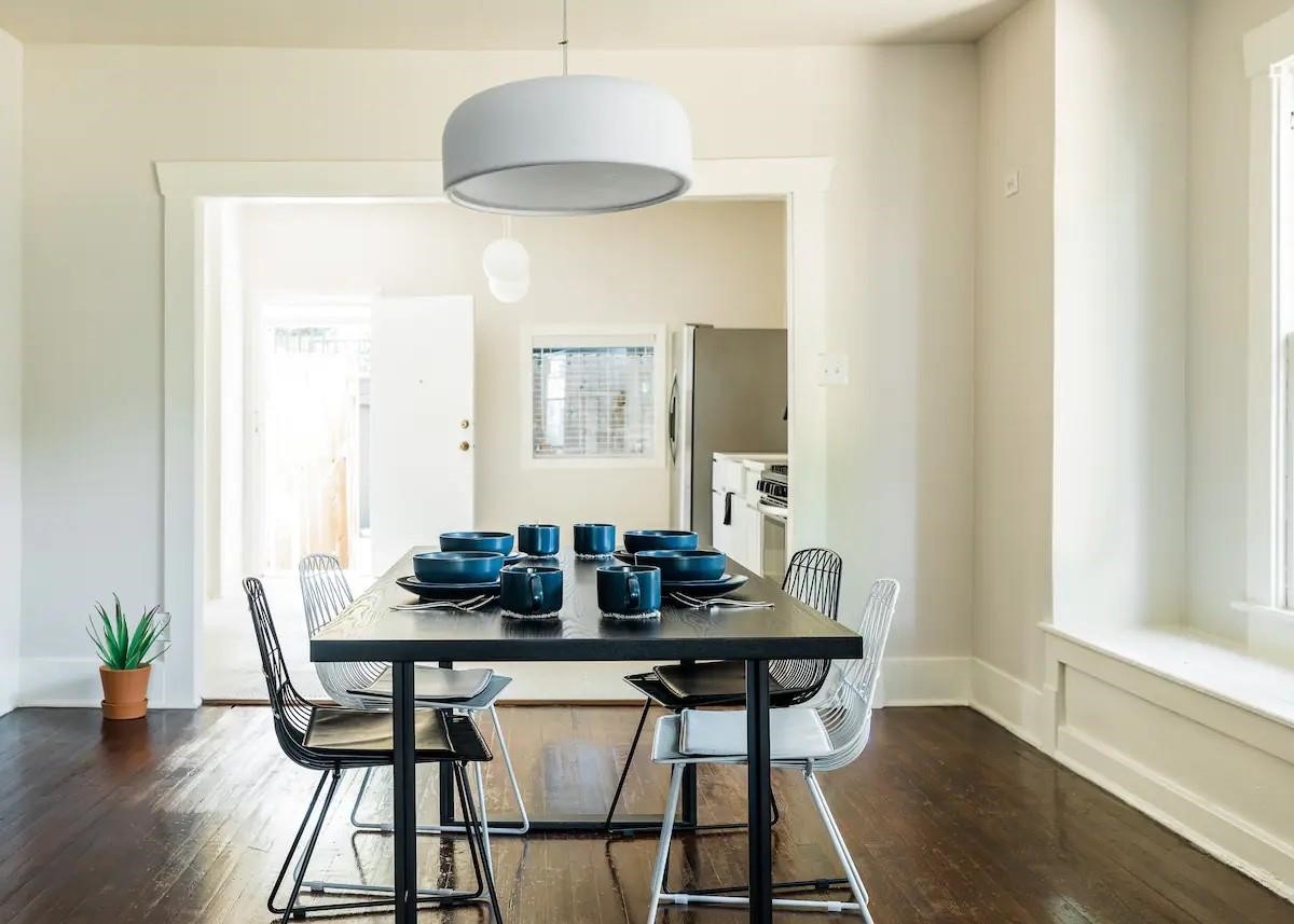 114 Redan Street Houston, TX 77009 - Photo 5 of 14 dining room looks into kitchen area.