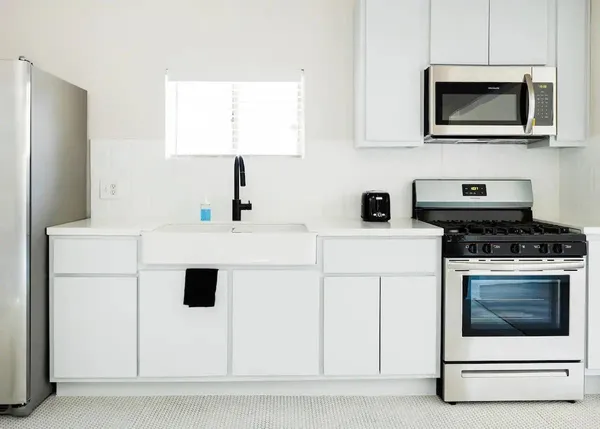 $2,300 | 114 Redan Street, Houston, TX 77009