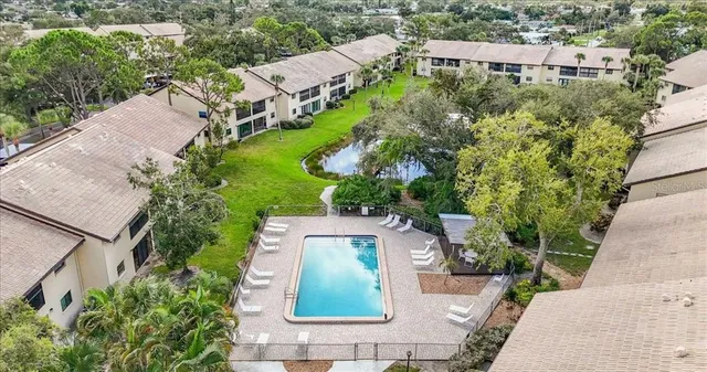 $185,000 | 380 3 Lakes Lane, Unit K, Venice, FL 34285