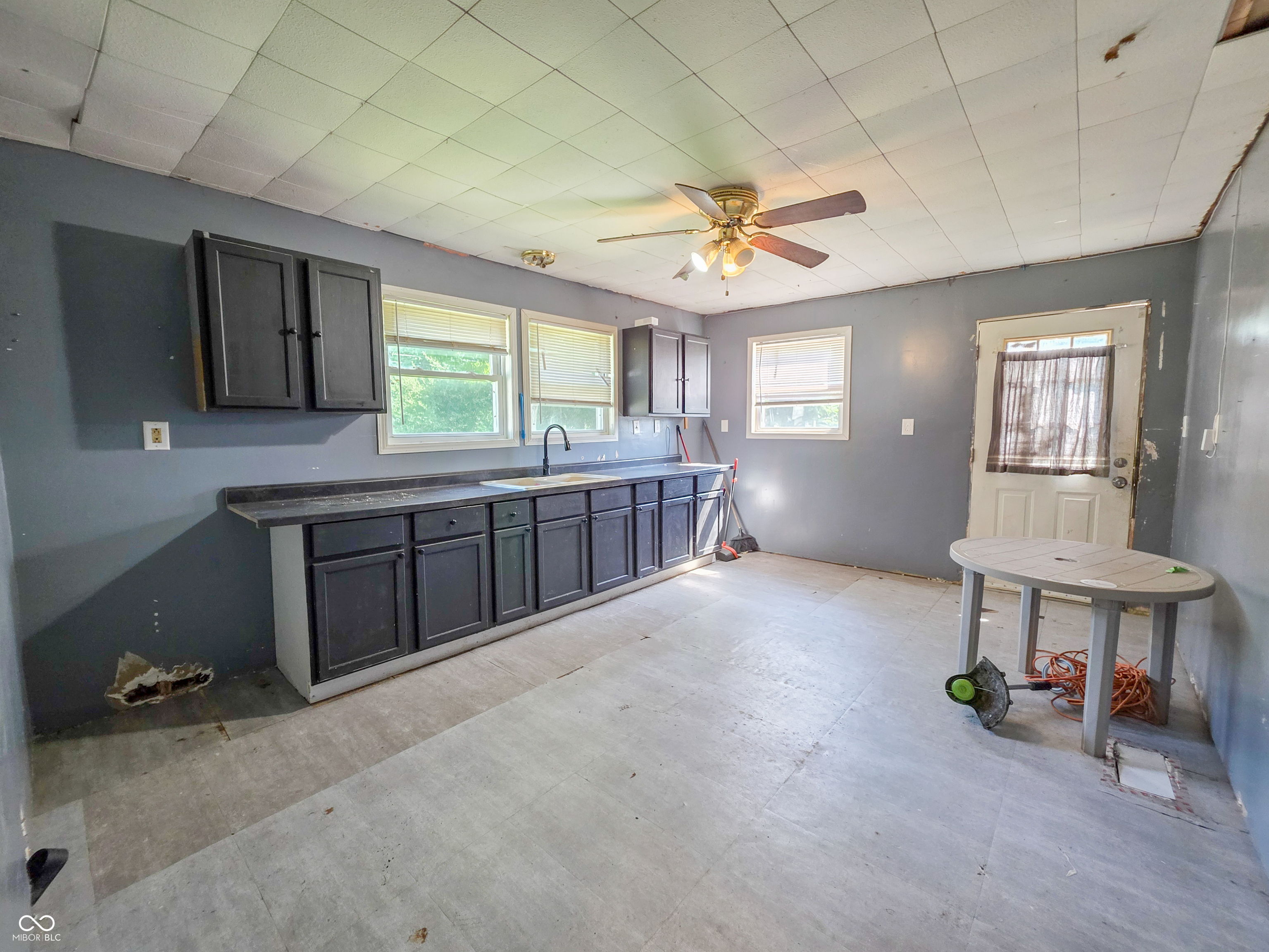 2228 Tippecanoe Street Terre Haute, IN 47807 - Photo 7 of 29