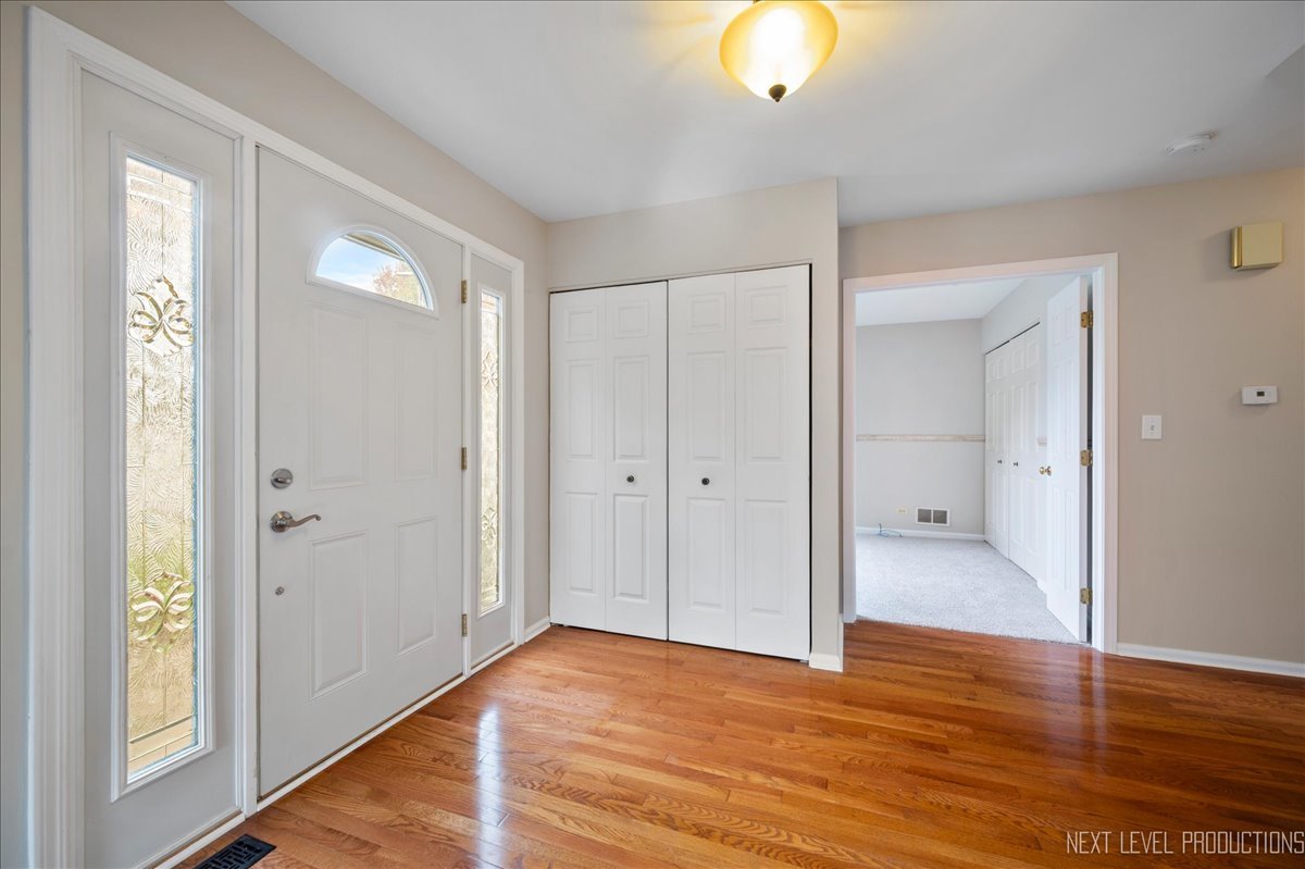 2465 Barn Owl Lane Elgin, IL 60124 - Photo 3 of 45