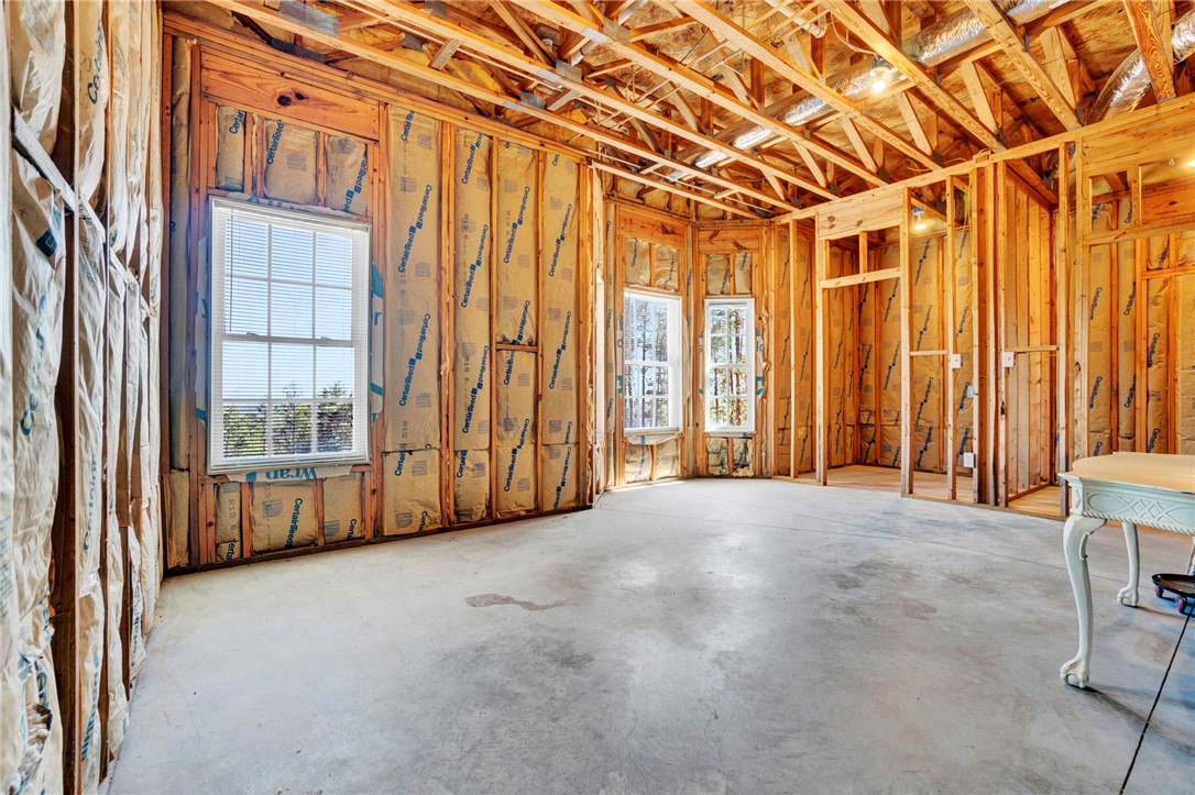 603 Tamassee Ridge Way Salem, SC 29676 - Photo 40 of 46 This spacious unfinished room offers a blank canvas for customization and future living.