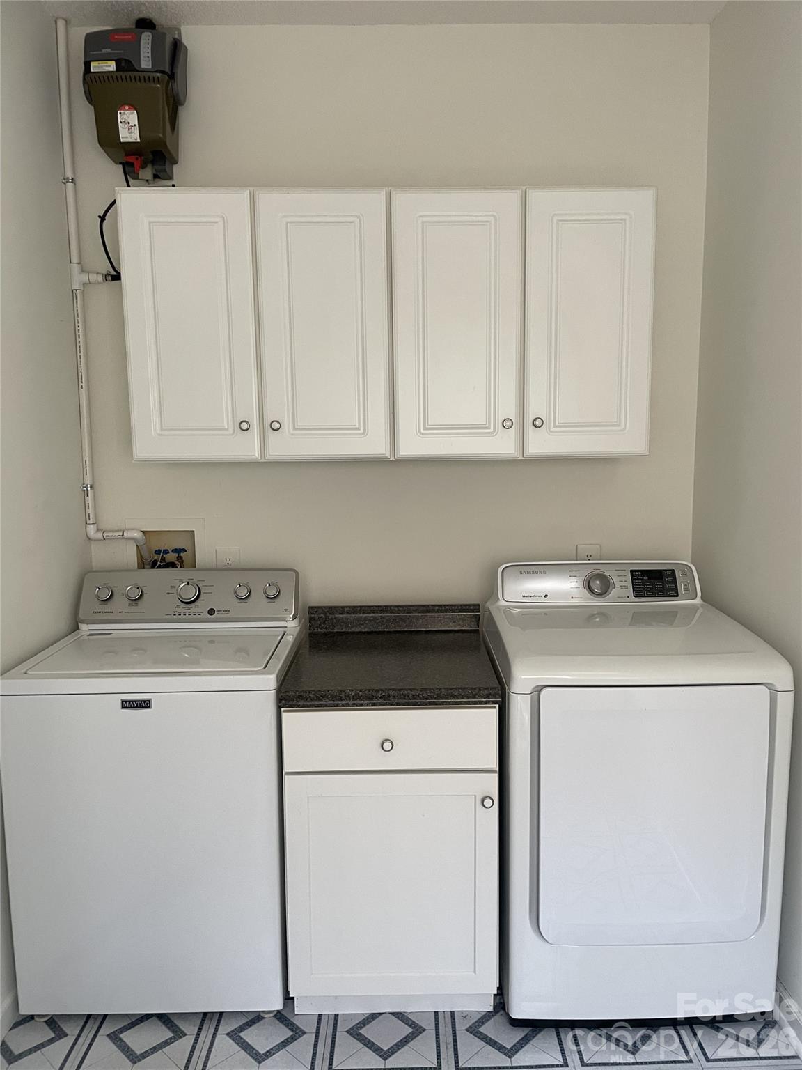 35 Sheffield Place Brevard, NC 28712 - Photo 31 of 38 a utility room with dryer and washer