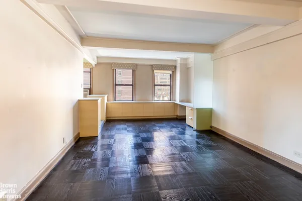 $365,000 | 123 East 37th Street, Unit 9D | Murray Hill