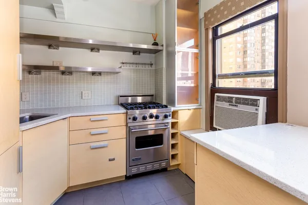 $365,000 | 123 East 37th Street, Unit 9D | Murray Hill