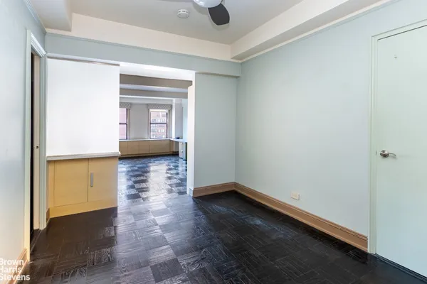 $365,000 | 123 East 37th Street, Unit 9D | Murray Hill