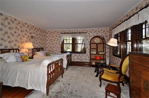 9-11 Hampden Street Wellesley, MA 02482 - Photo 11 of 30