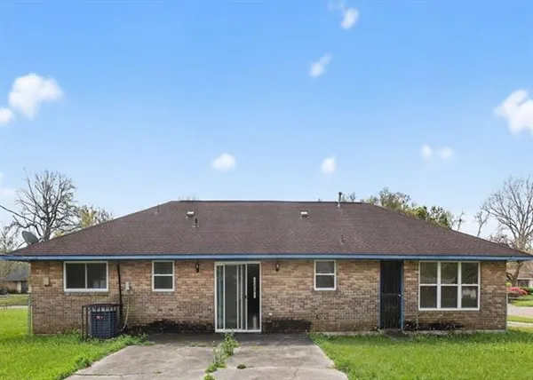 $98,600 | 6127 Glen Oaks Drive, Baton Rouge, LA 70811