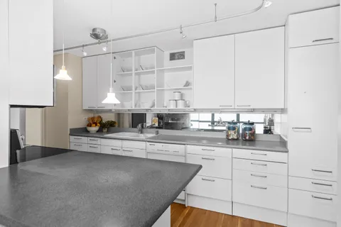 $700,000 | 900 North Lake Shore Drive, Unit 131314, Chicago, IL 60611