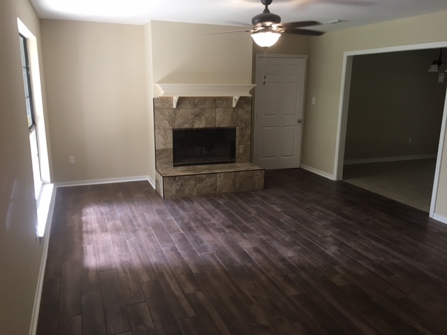 222 Maplewood Loop Daphne, AL 36526 - Photo 3 of 17