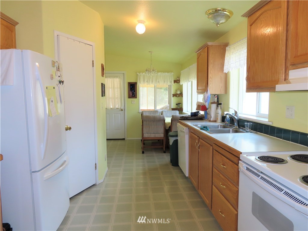 731 Trout Creek Road Republic, WA 99166 - Photo 5 of 32 Gallery Image 5