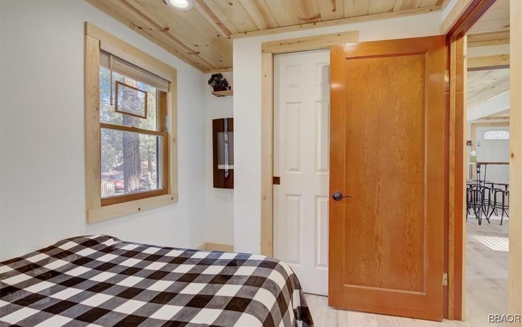 298 Maple Lane Sugarloaf, CA 92386 - Photo 13 of 32