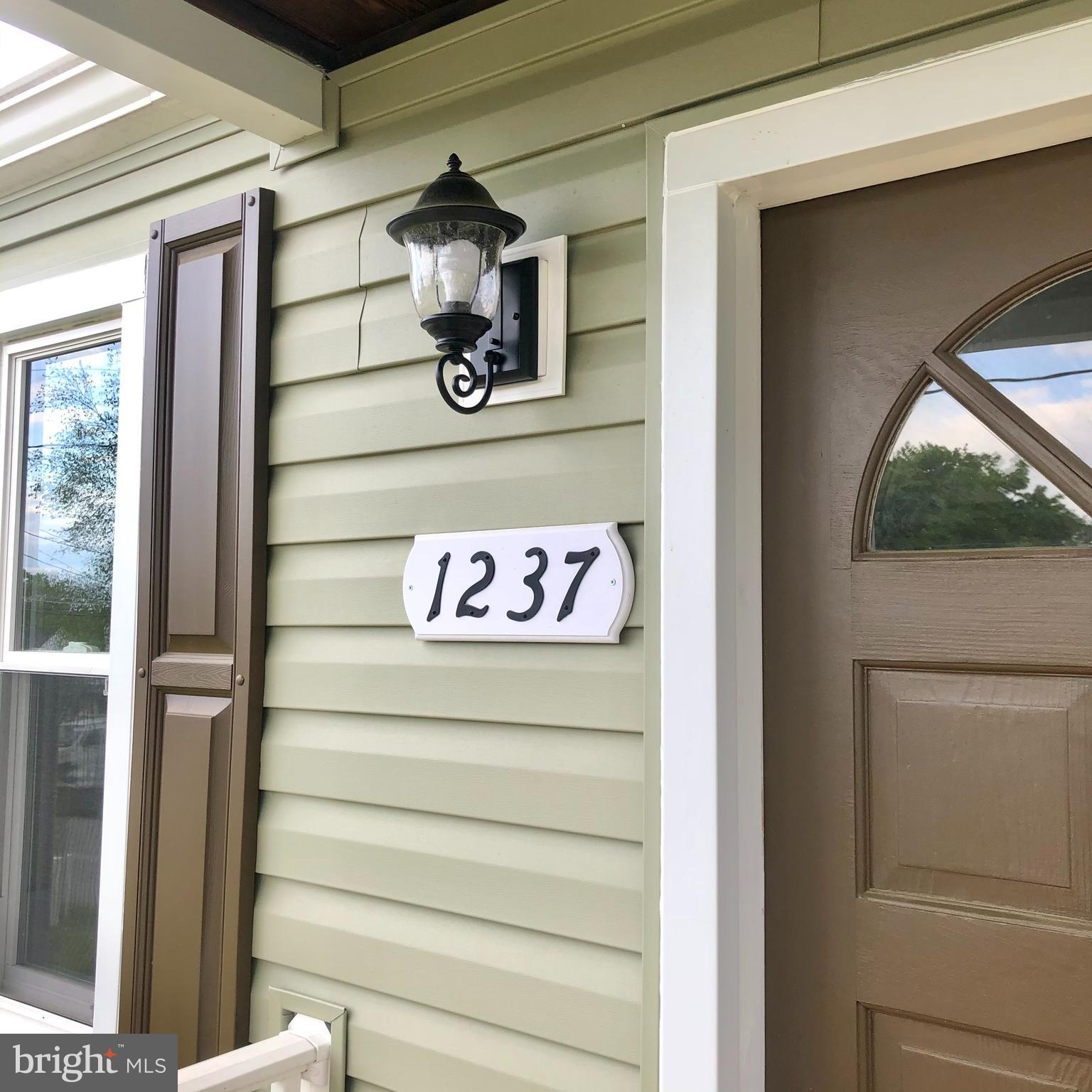 1237 Landover Road Baltimore, MD 21237 - Photo 3 of 25