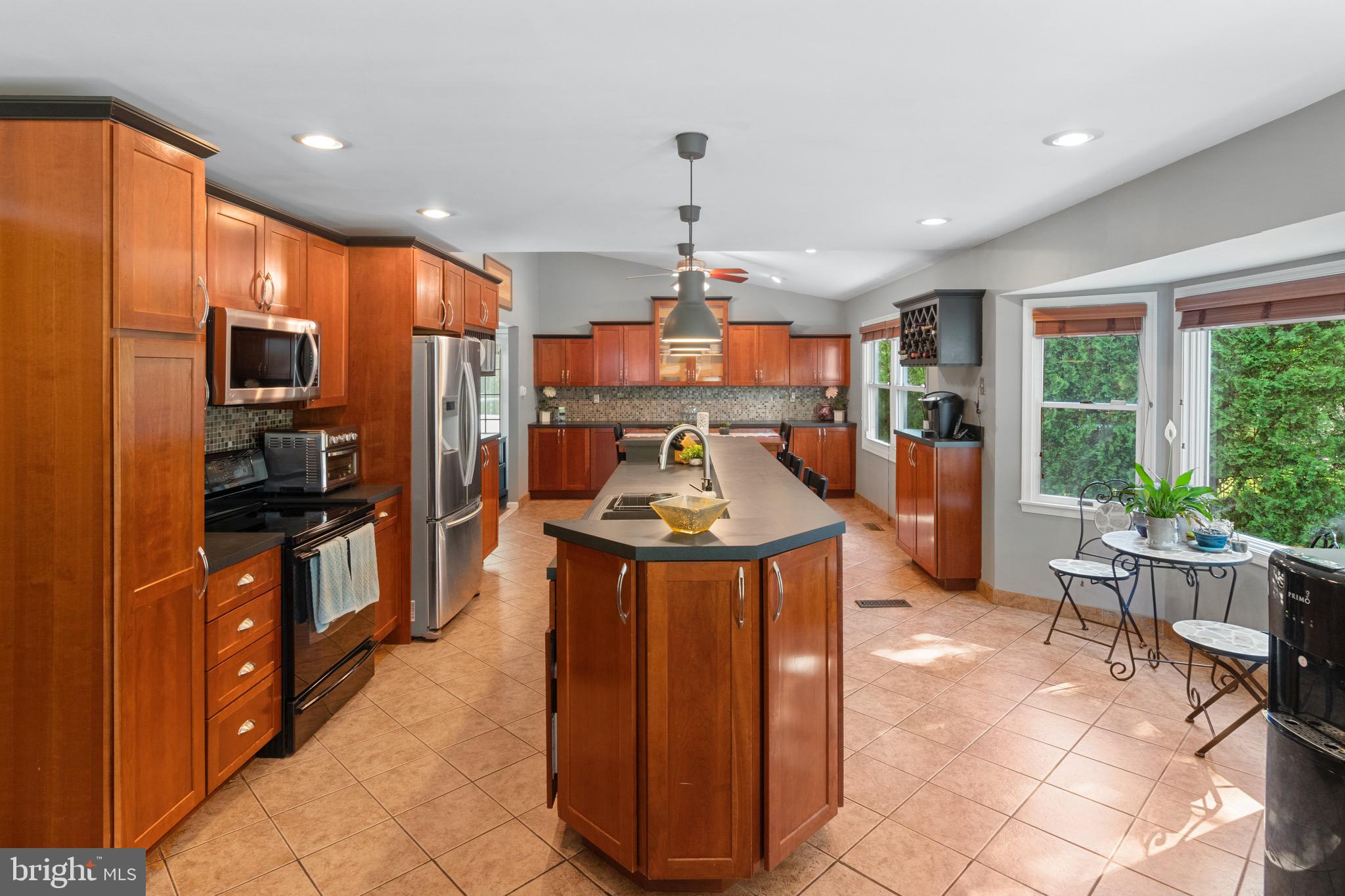 1250 Fountain Road Newtown, PA 18940 - Photo 4 of 34 Gallery Image 4