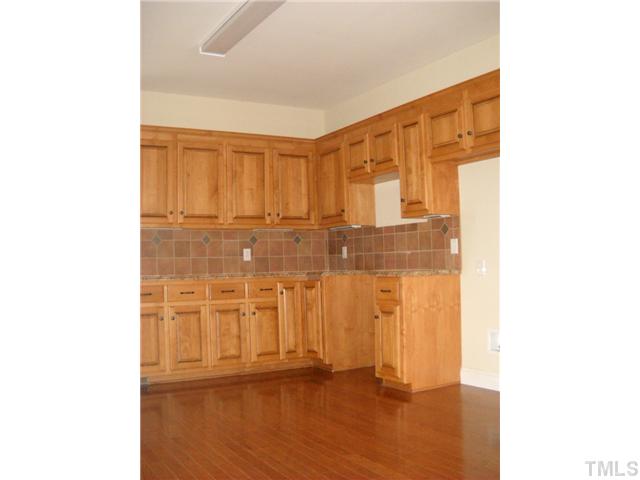 320 Beavertail Road Henderson, NC 27537 - Photo 5 of 10 Gallery Image 5