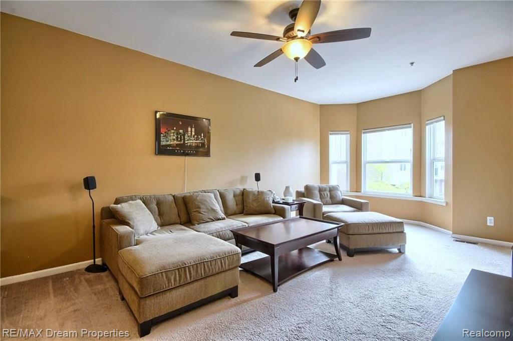 41584 Hamlet Lane Novi, MI 48375 - Photo 15 of 26