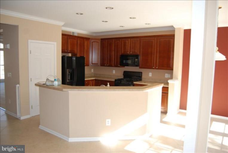 43387 Allisons Ridge Terrace Ashburn, VA 20148 - Photo 5 of 15 Kitchen