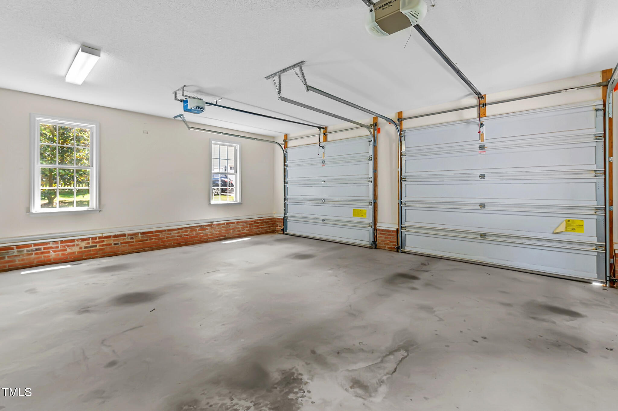 11924 Larka Court Raleigh, NC 27613 - Photo 31 of 44 Garage