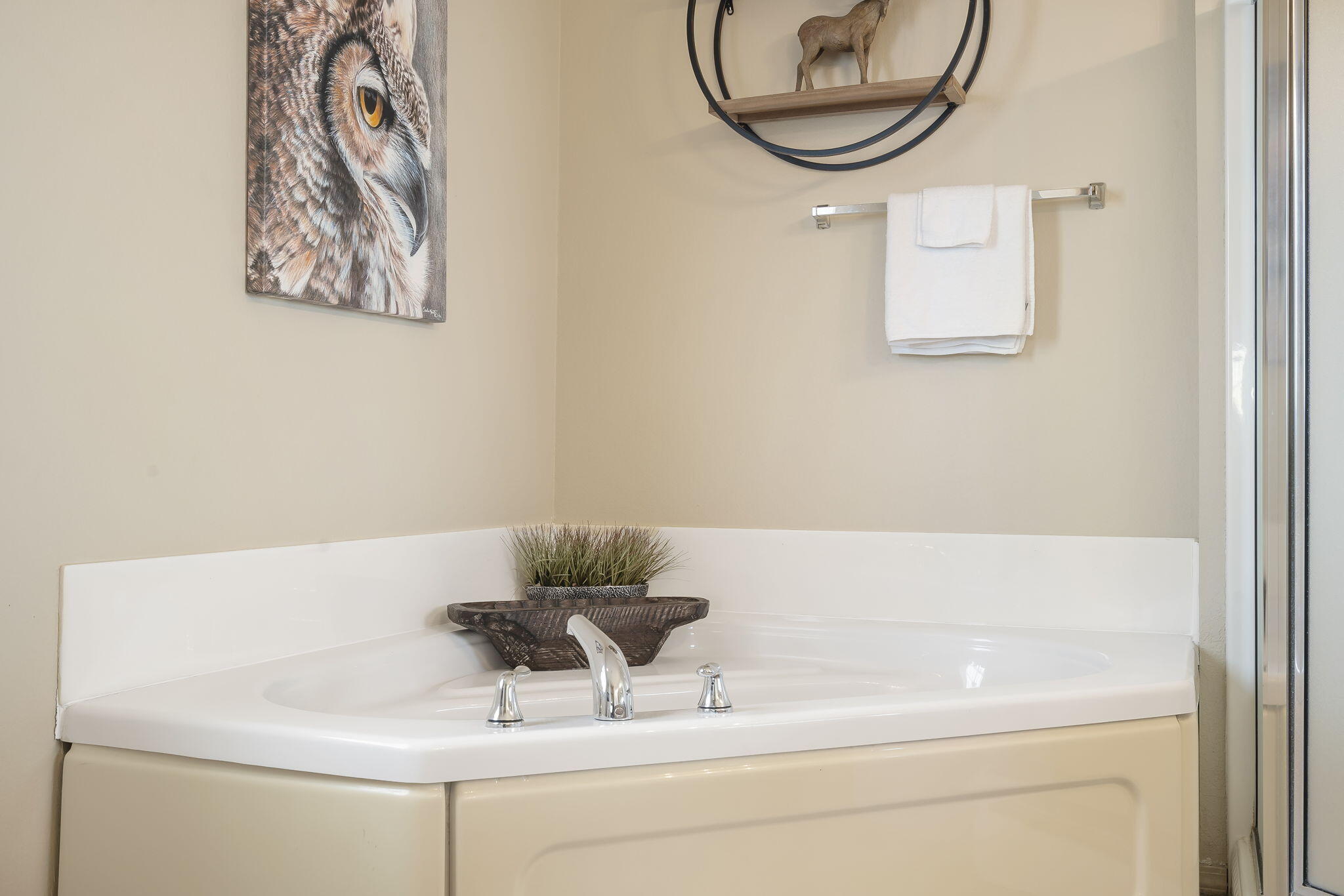 1081 Golf Drive, Unit 6 Reeds Spring, MO 65737 - Photo 23 of 27 bathroom