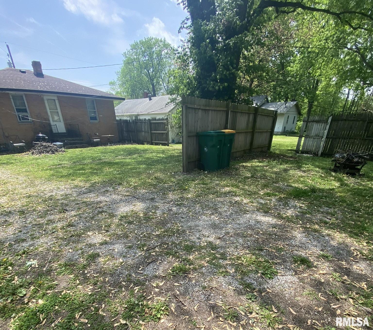 2121 East Enterprise Street Springfield, IL 62702 - Photo 11 of 27