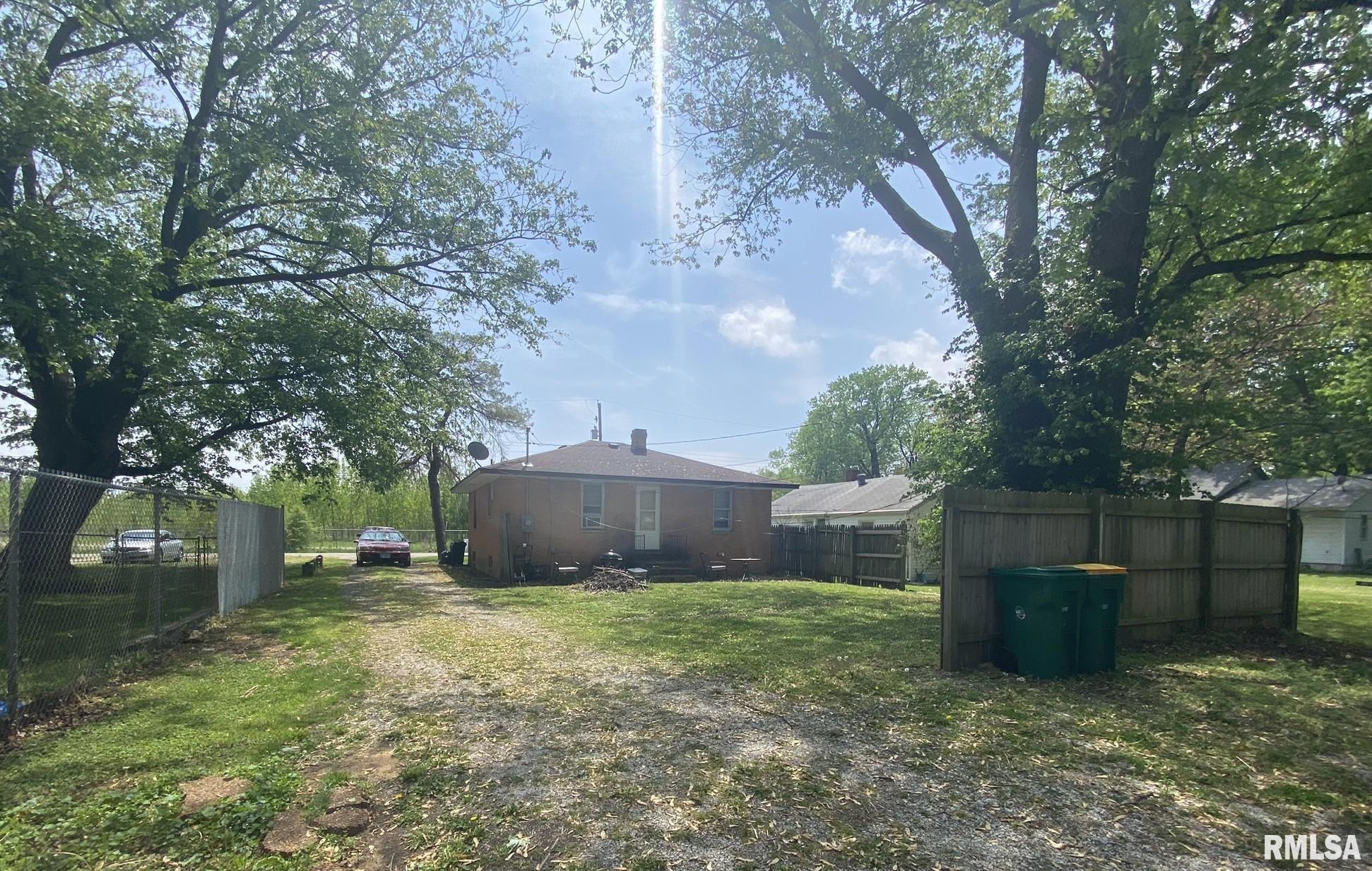 2121 East Enterprise Street Springfield, IL 62702 - Photo 10 of 27