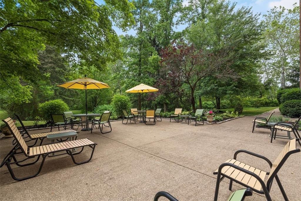 300 Fox Chapel Road, Unit 612 Pittsburgh, PA 15238 - Photo 35 of 39 Large patio for all to enjoy