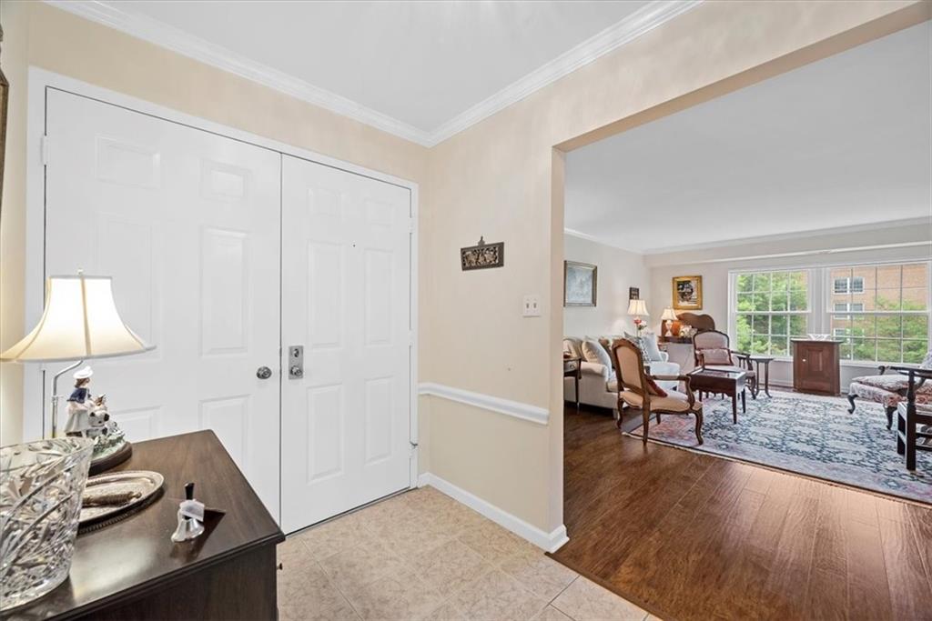 Bright entry with welcoming double door!