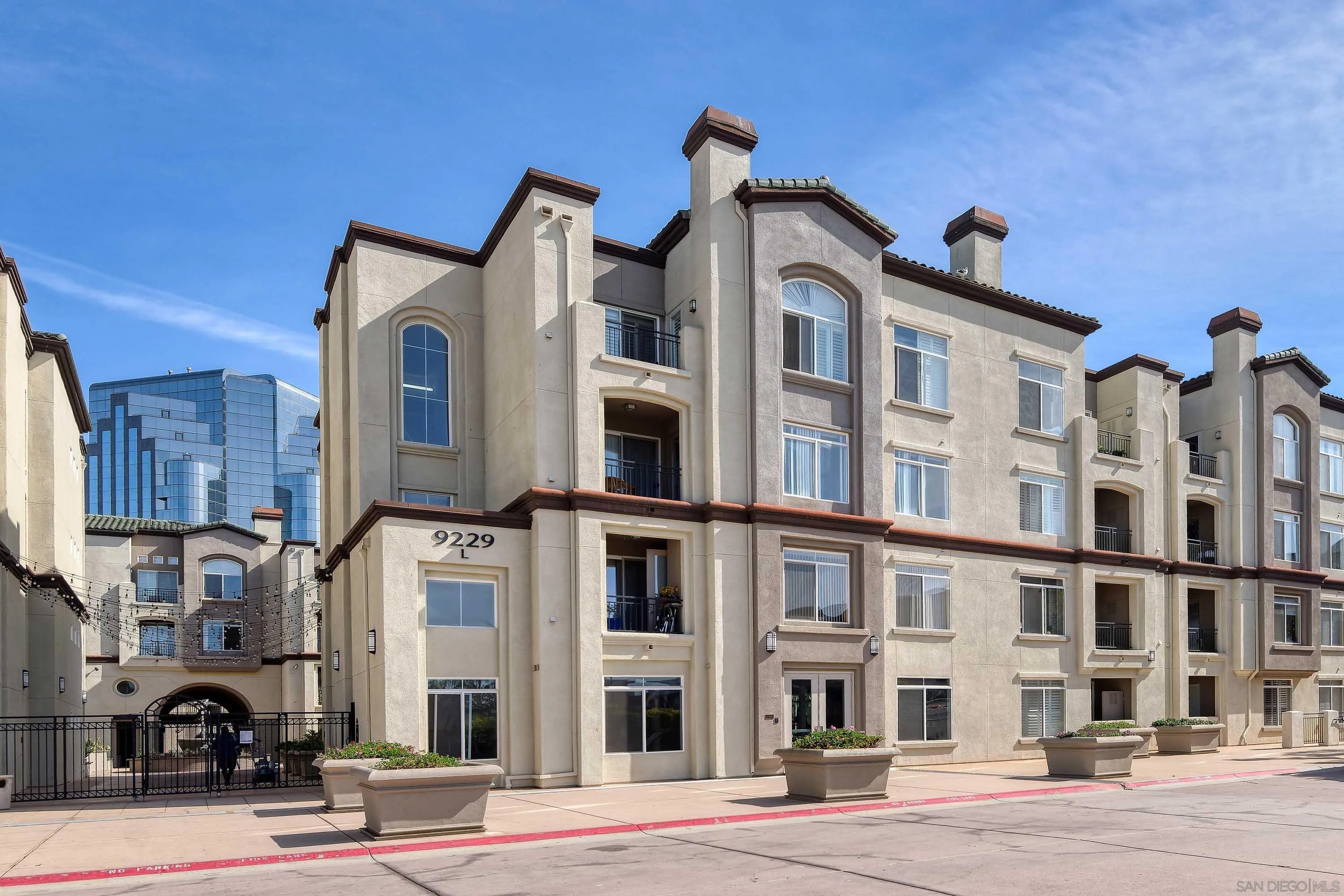 9229 Regents Road, Unit L428 La Jolla, CA 92037 - Photo 2 of 29