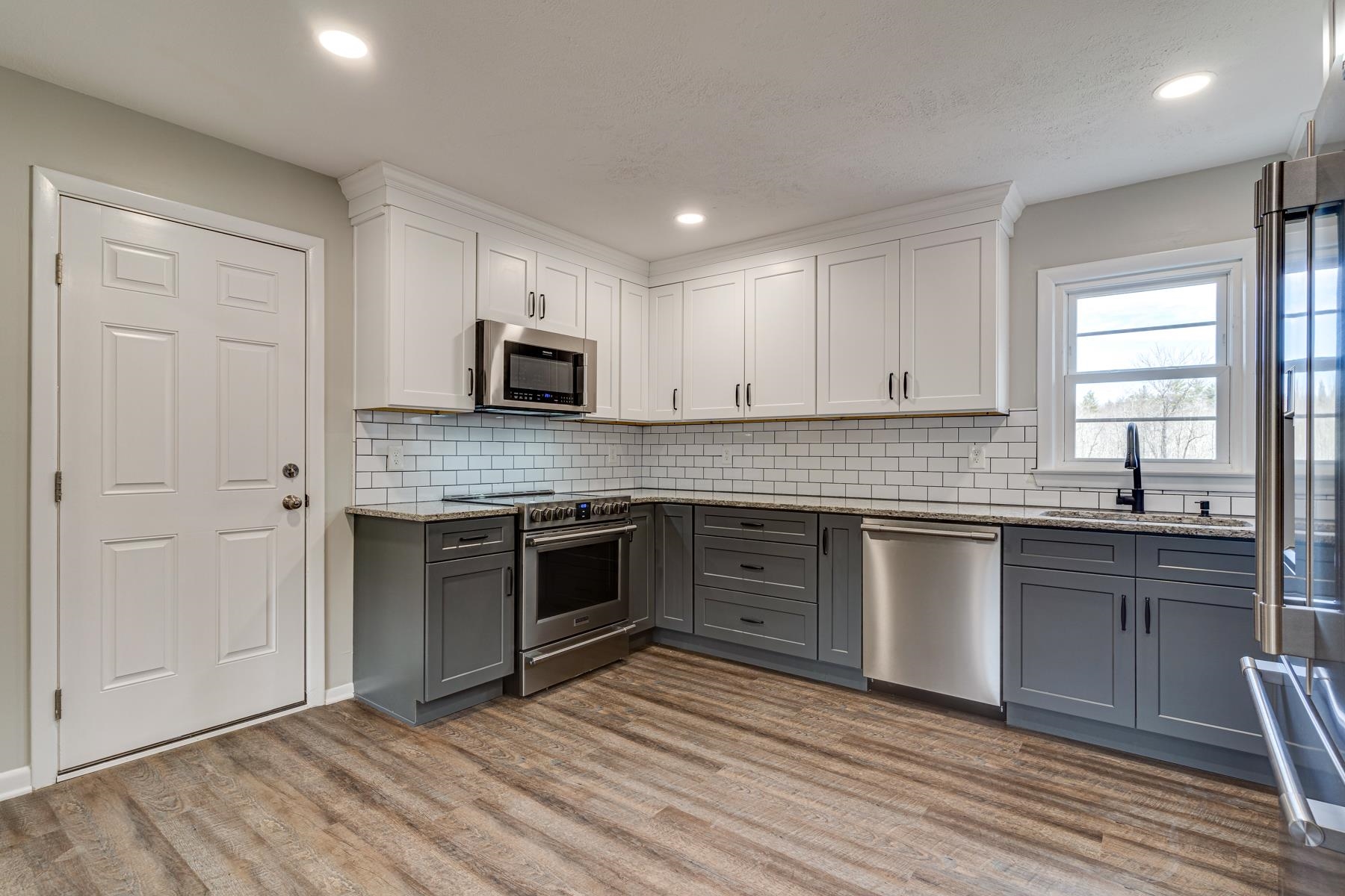 128 Ash Swamp Road Newmarket, NH 03857 - Photo 11 of 35