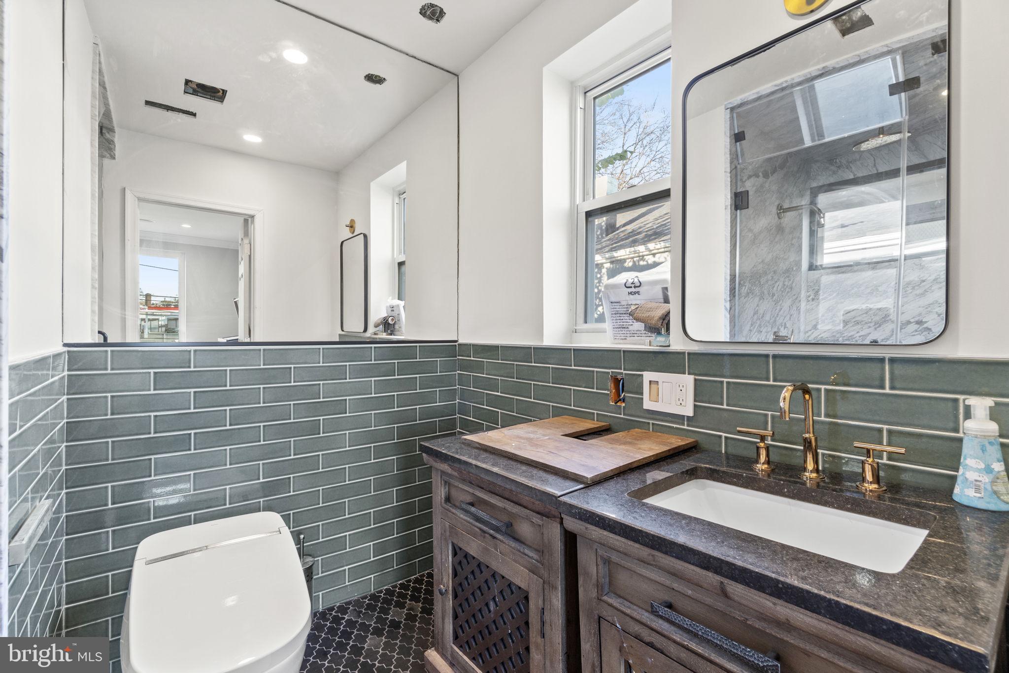 1830 Capitol Avenue Northeast, Unit D Washington, DC 20002 - Photo 12 of 33 Primary Bath
