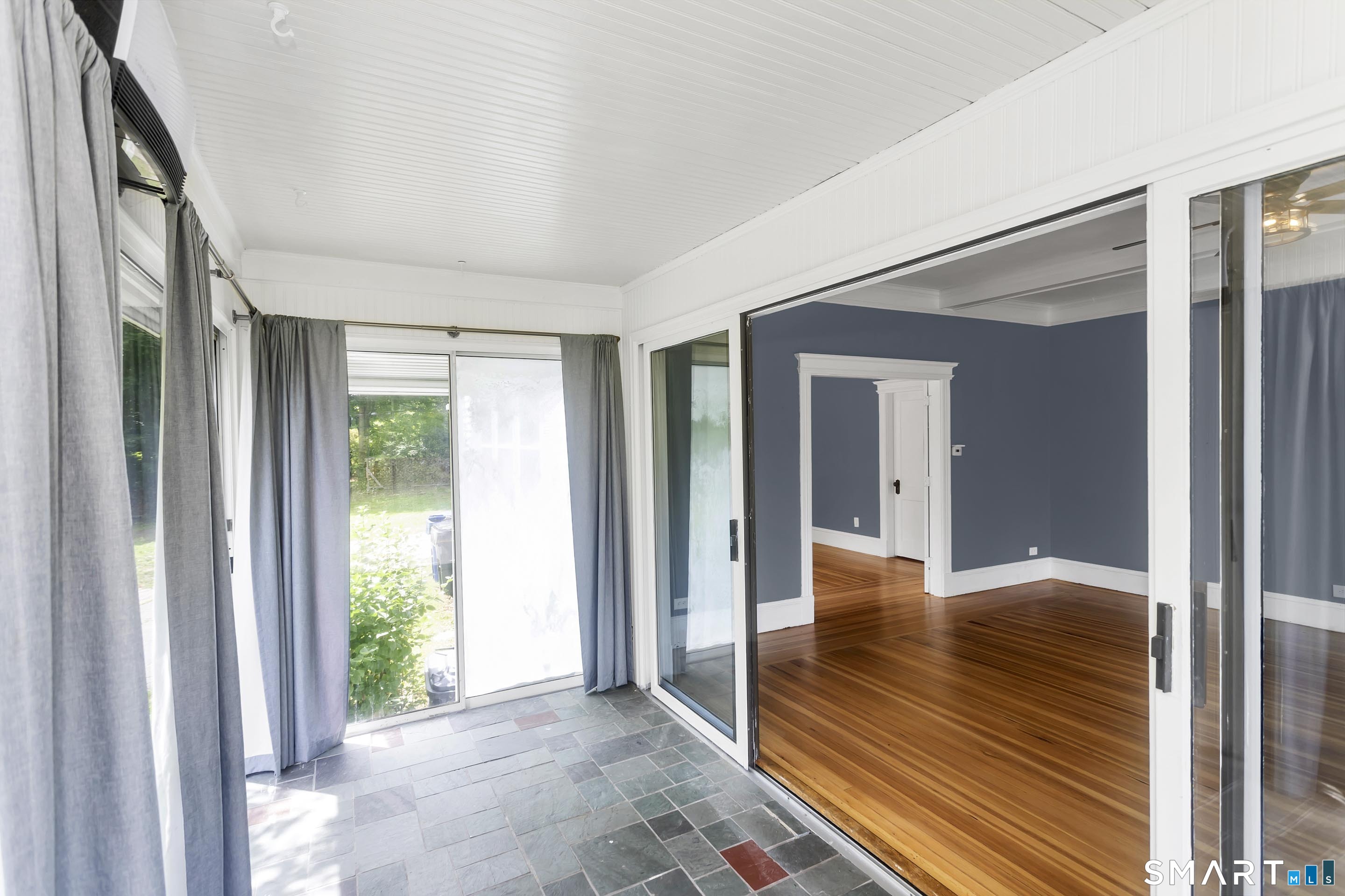 320 Mapleton Avenue Suffield, CT 06078 - Photo 8 of 38