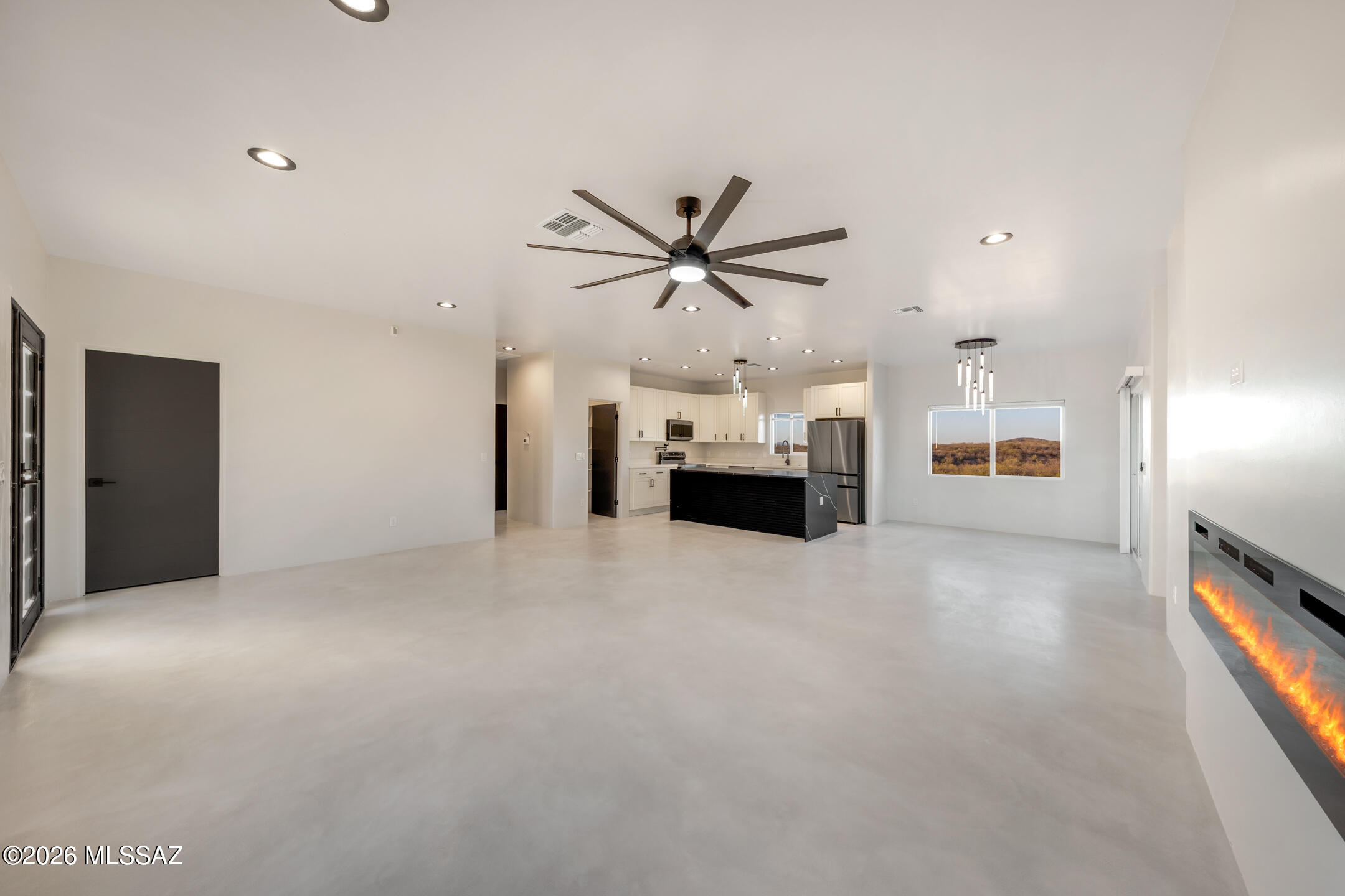24 Camino Olympia Rio Rico, AZ 85648 - Photo 5 of 32 Living
