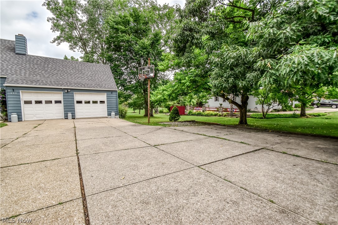 339 East Sprague Road Seven Hills, OH 44131 - Photo 3 of 45