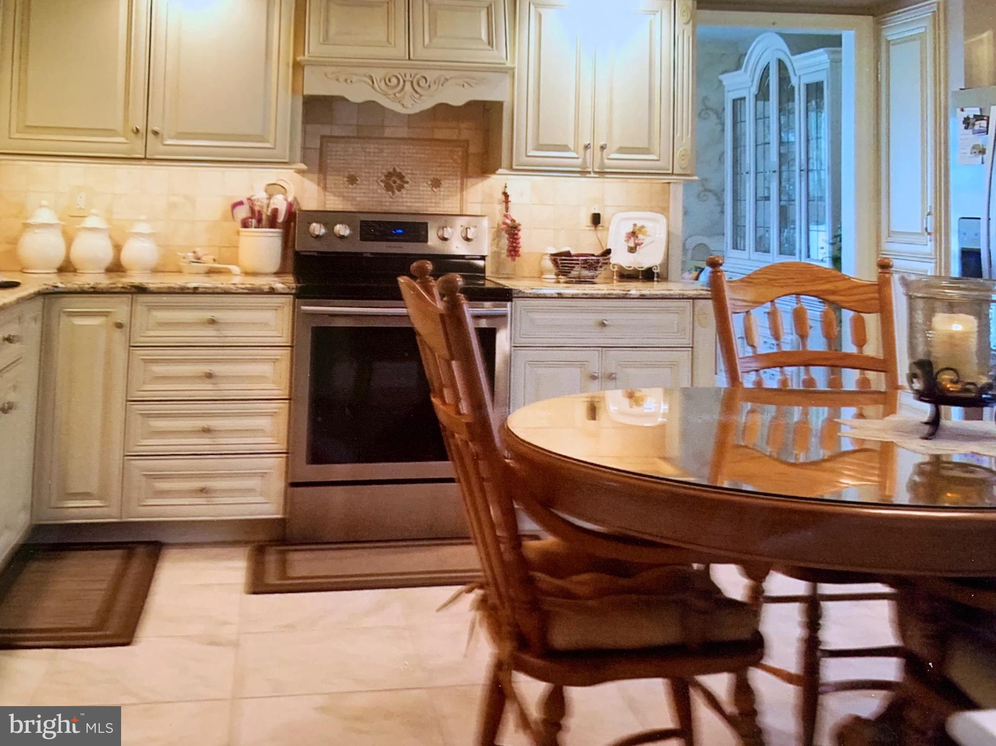 3852 James Road Huntingdon Valley, PA 19006 - Photo 6 of 18 Gallery Image 6