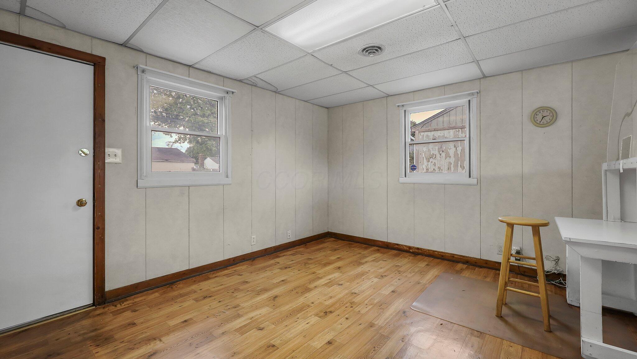 295 South Hamilton Road Columbus, OH 43213 - Photo 8 of 23 9-web-or-mls-295-s-hamilton-rd