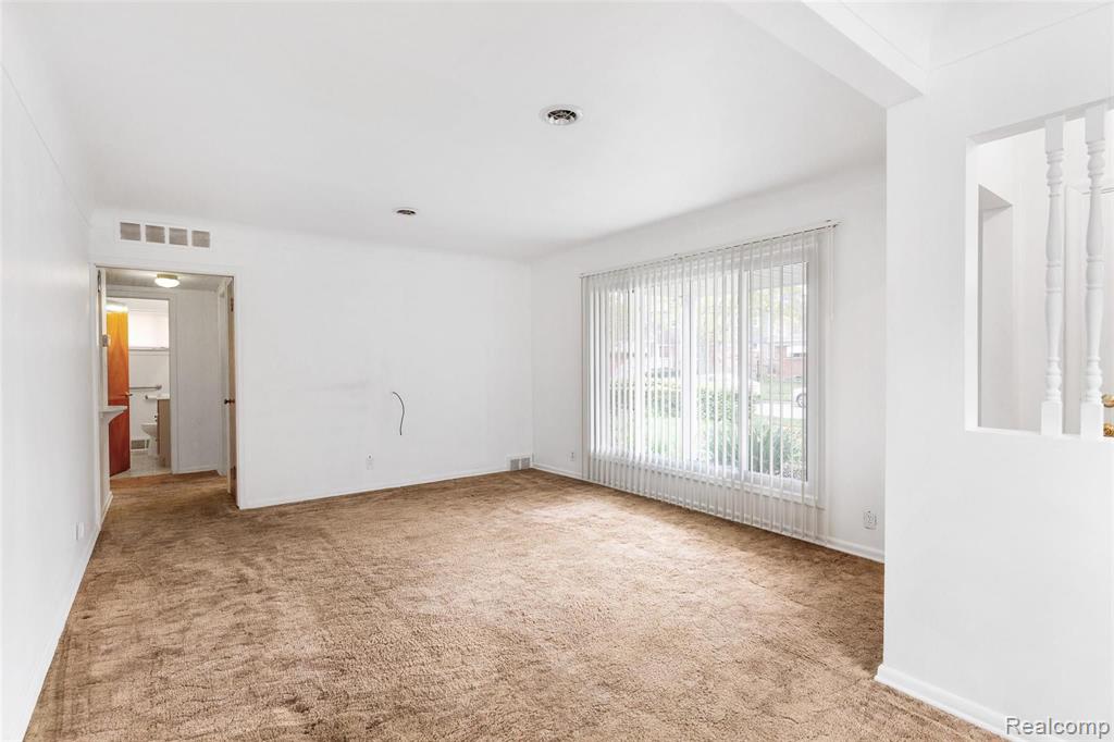 3009 Harvard Road Royal Oak, MI 48073 - Photo 5 of 19