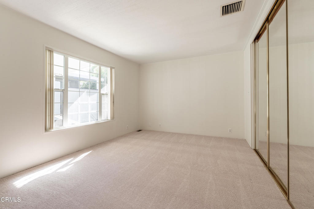 1202 Loma Drive, Unit 42 Ojai, CA 93023 - Photo 24 of 28 an empty room with a window
