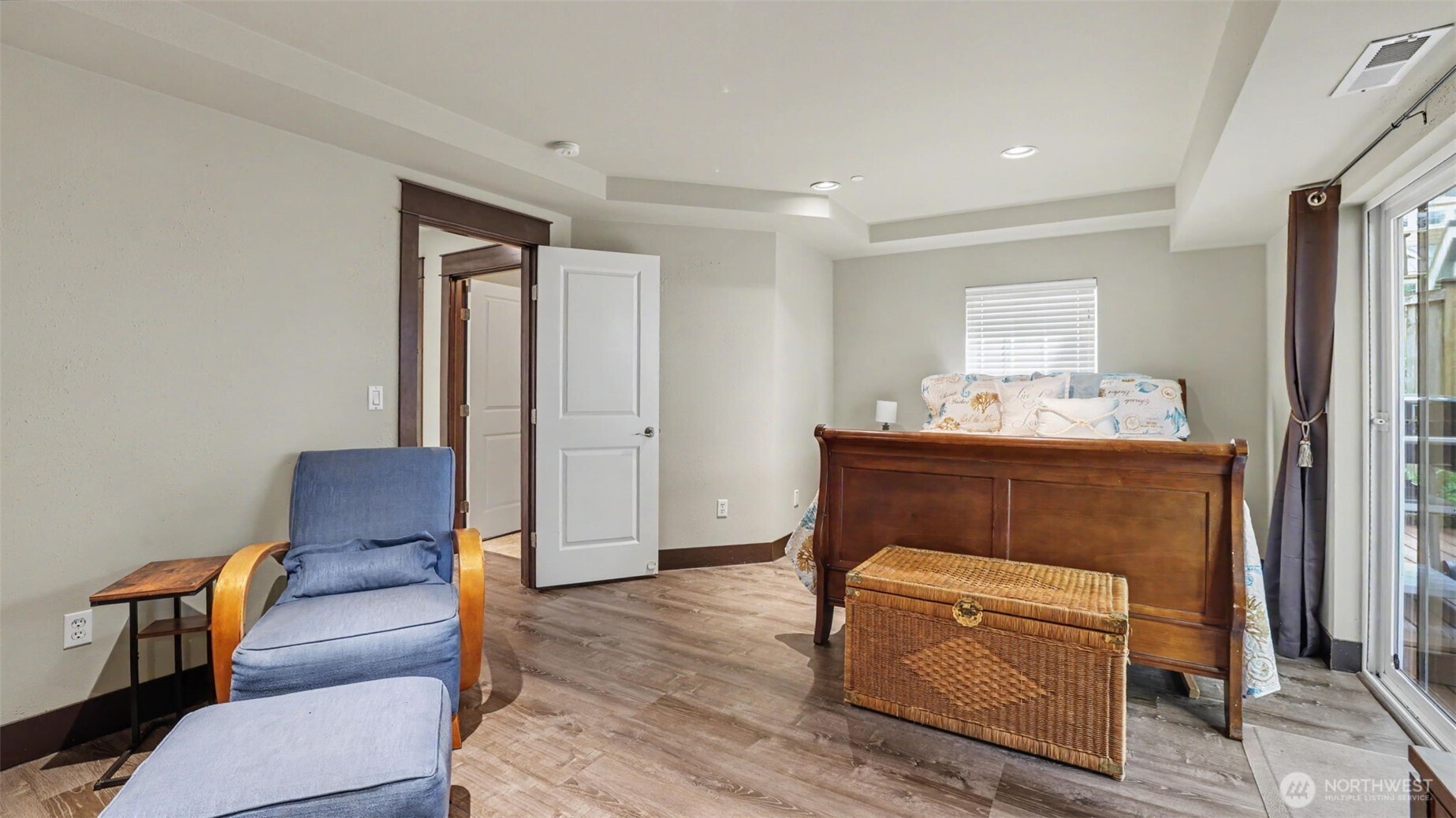 1357 Elma Place Northeast Renton, WA 98059 - Photo 34 of 40 a room with furniture and a chair
