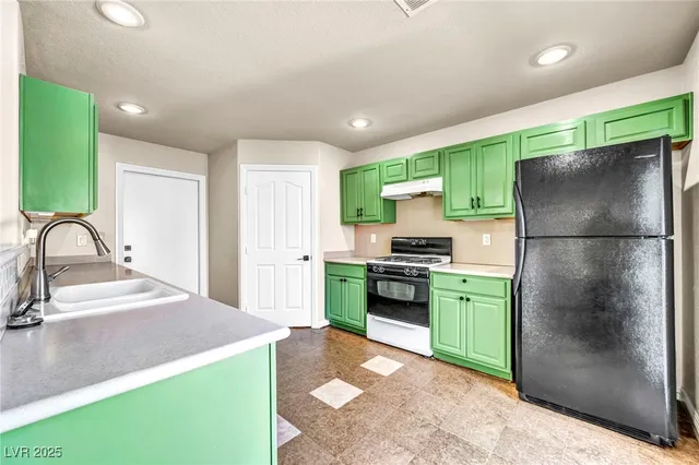 $1,750 | 1057 Appleblossom Time Avenue, North Las Vegas, NV 89031