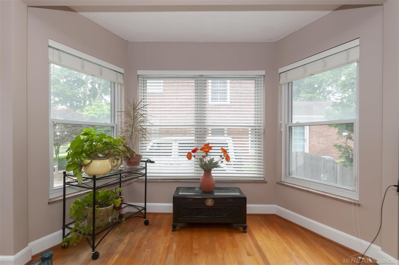 811 Lincoln Road Grosse Pointe, MI 48230 - Photo 5 of 43