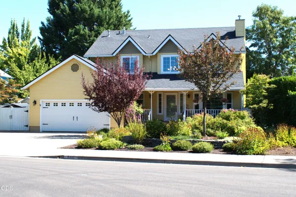 $790,000 | 640 Carriage Lane, Jacksonville, OR 97530