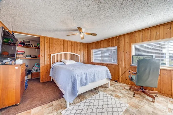 $349,000 | 172 Mohawk Drive, Gordonville, TX 76245