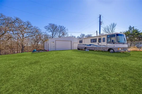 $349,000 | 172 Mohawk Drive, Gordonville, TX 76245