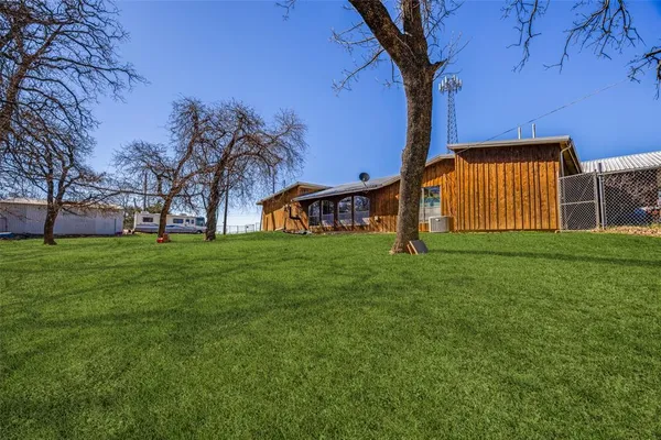 $349,000 | 172 Mohawk Drive, Gordonville, TX 76245