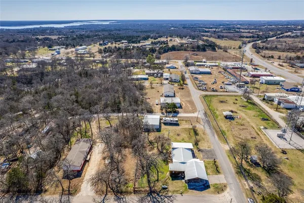 $349,000 | 172 Mohawk Drive, Gordonville, TX 76245
