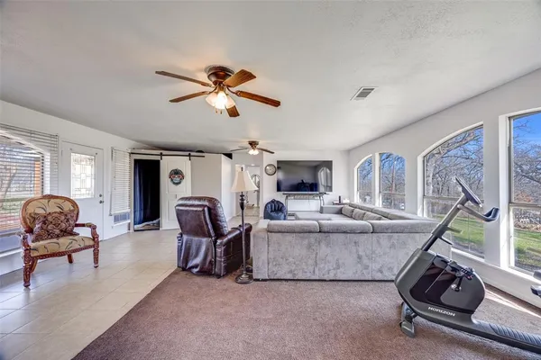 $349,000 | 172 Mohawk Drive, Gordonville, TX 76245